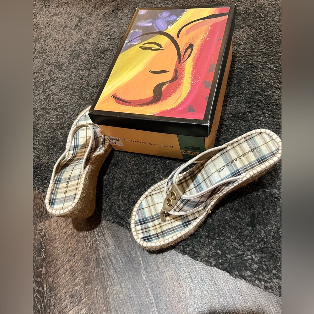 Montego Bay Club. 71/2 women’s shoes. Plaid flip flops. - Picture 2 of 11